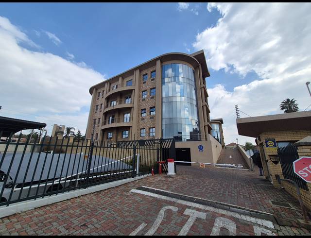 94M² OFFICE TO LET IN BRUMA